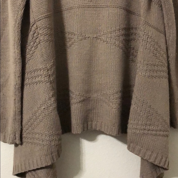 Cardigan - Picture 5 of 7